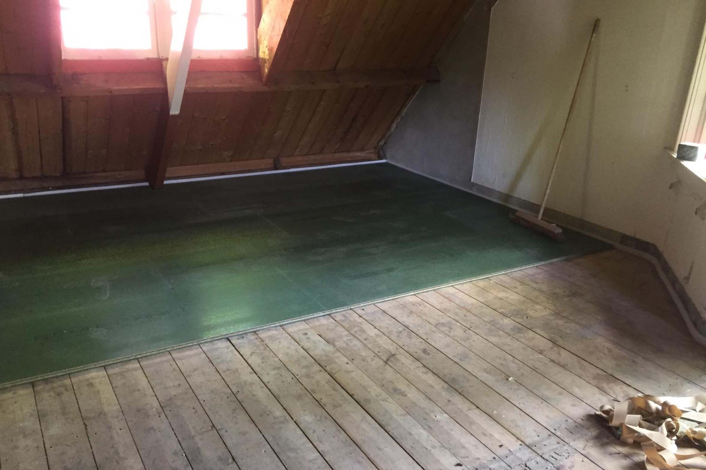 Redu-Panel op houten vloer